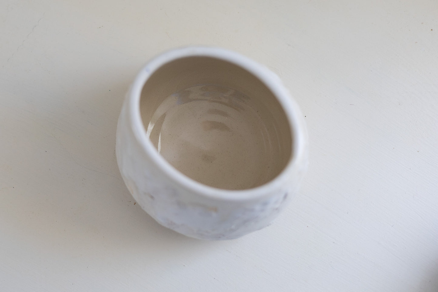 Textured planter - medium - white/cream