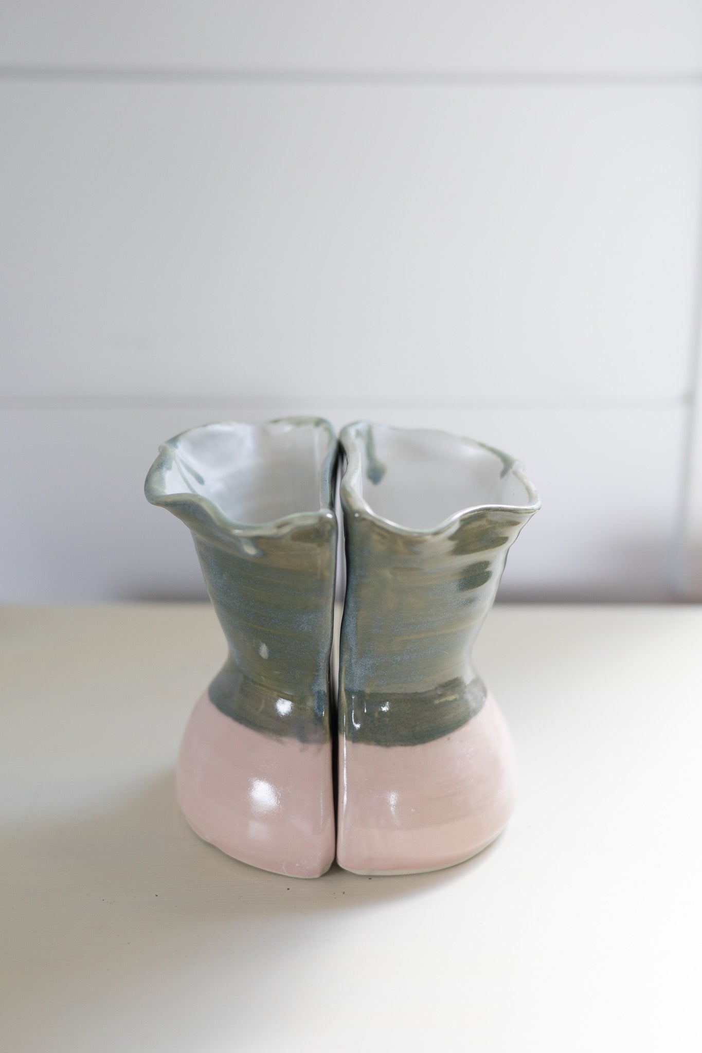 Duotone vase bookends - large - green-blue/pink