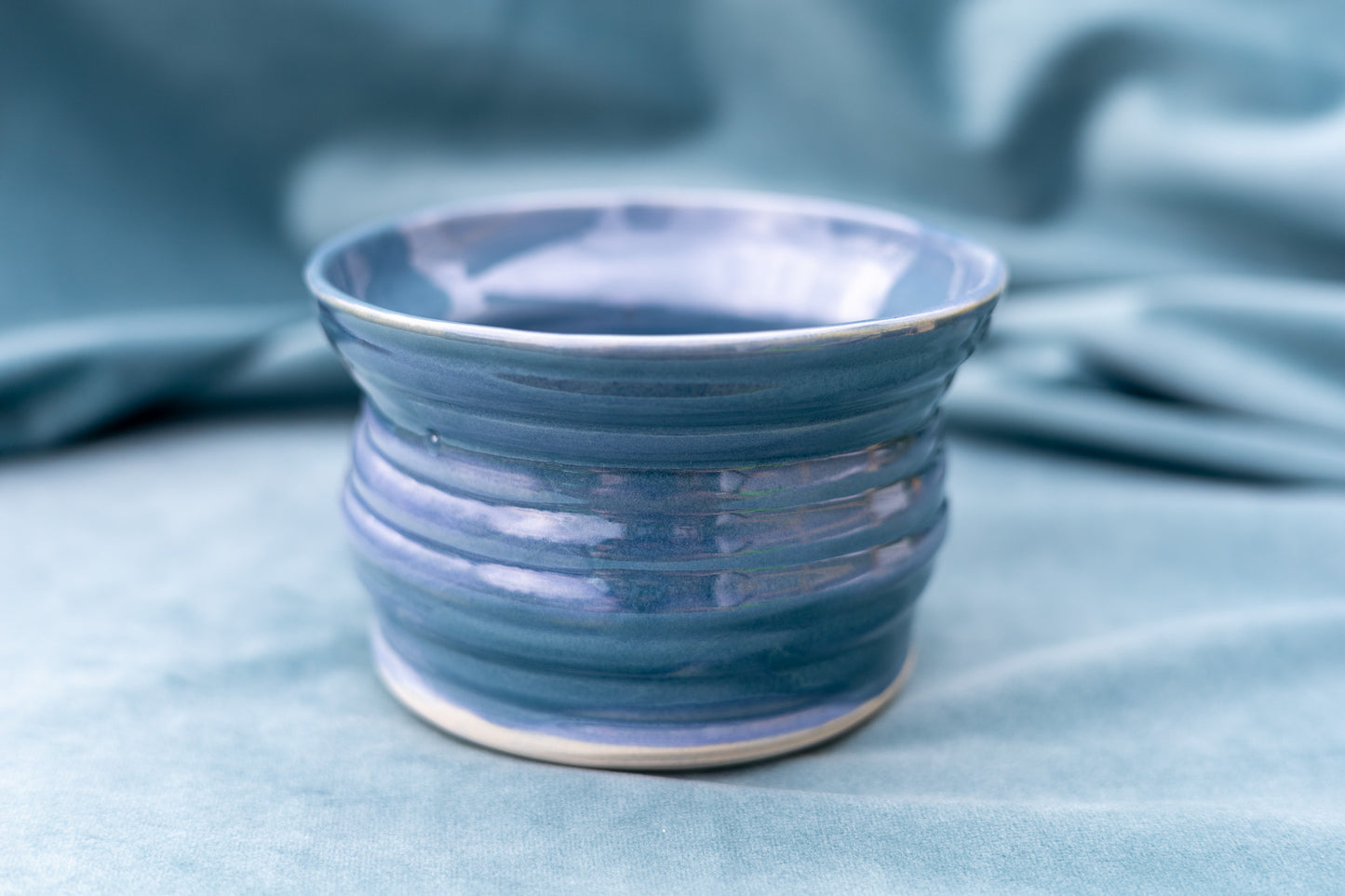 Planter - small - blue ribbed - SECOND