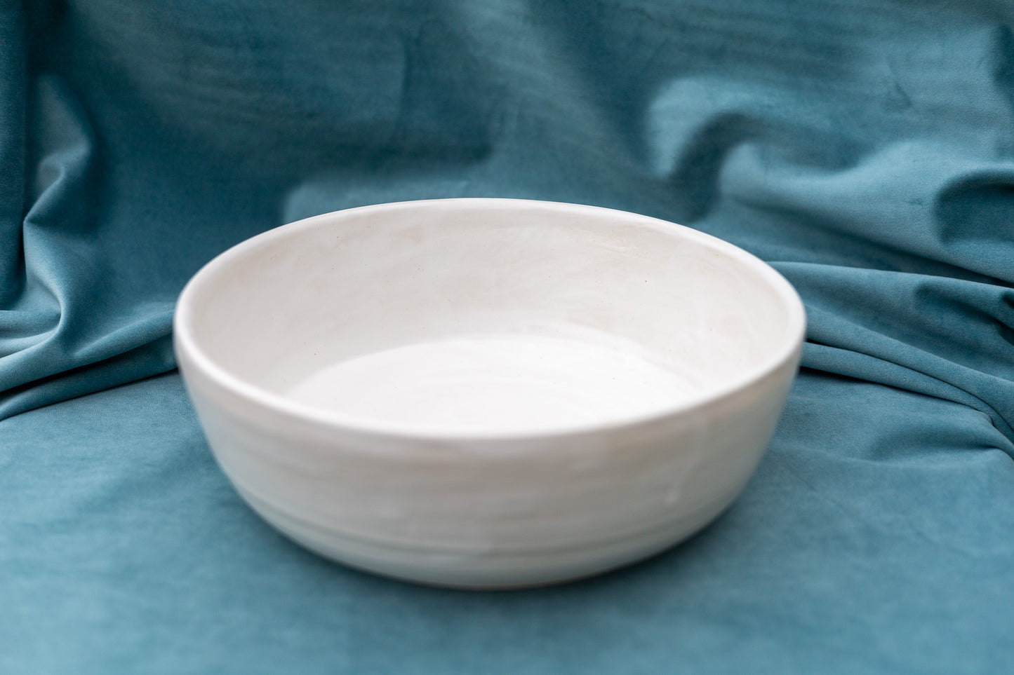 Serving bowl - large - matte white