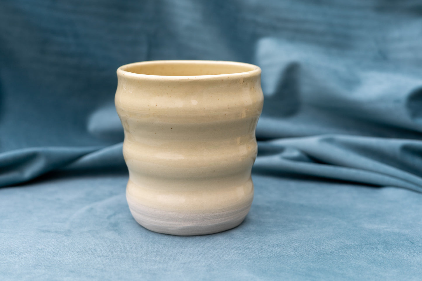 Tumbler - small - yellow speck - bubbled