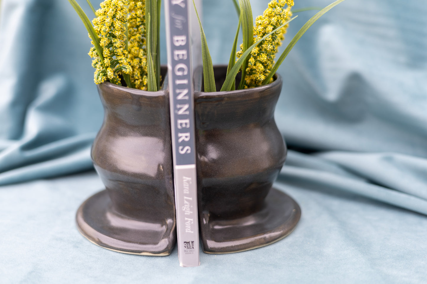 Vase bookends - large - charcoal