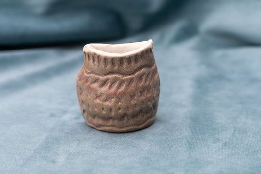 Bud vase magnet - mini - purple carved