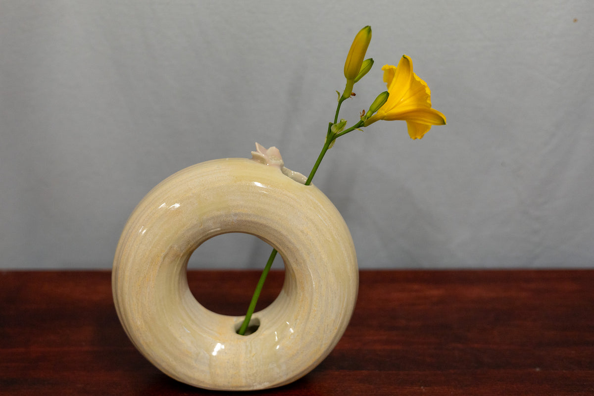 Donut vase - large - yellow/pink