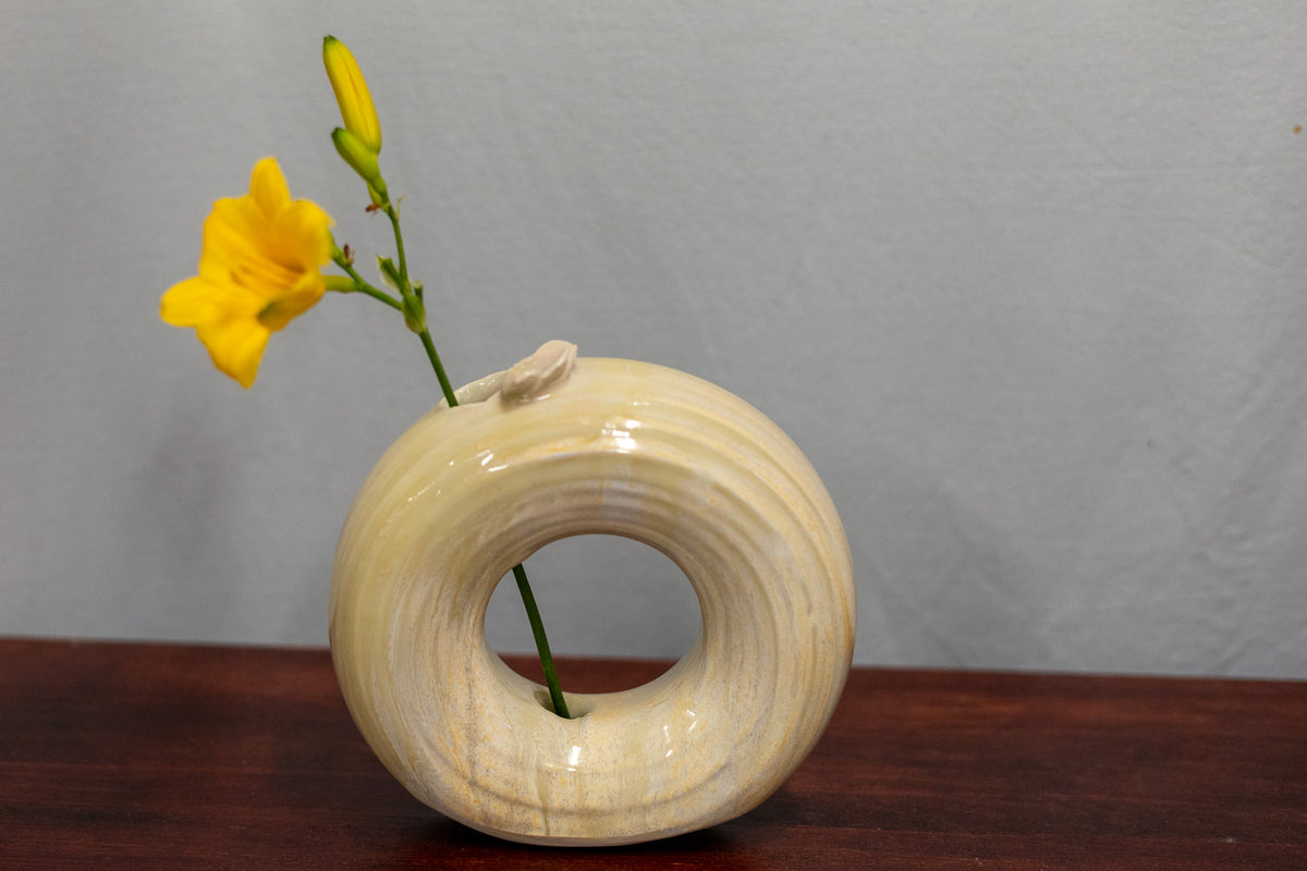 Donut vase - large - yellow/pink