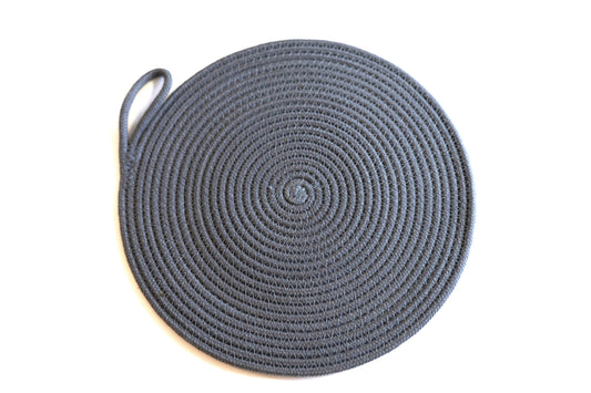 Grey rope trivet